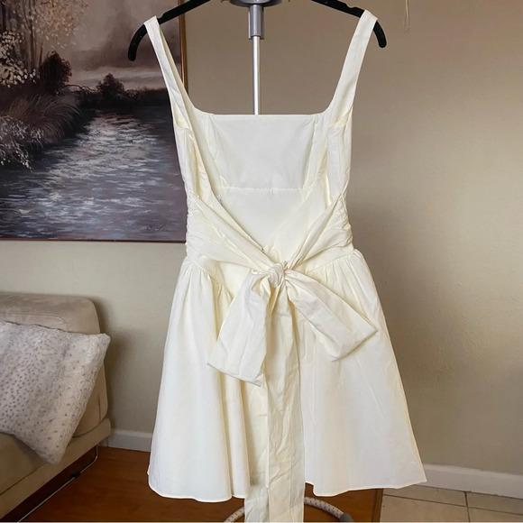 HOUSE OF CB 'Florianne' Ivory Bow Mini Dress NWOT size M - Picture 5 of 14